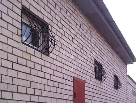 Решетки на окна с изгибом